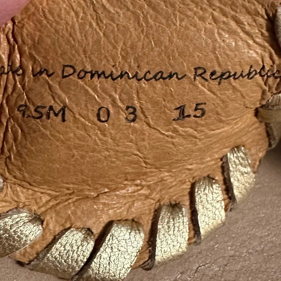 Jack Rogers cream and gold sandals - Picture 2 of 5